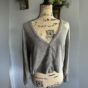 Fade by BKE blouse cardi cropped balloon sleeves buttons v neck retro